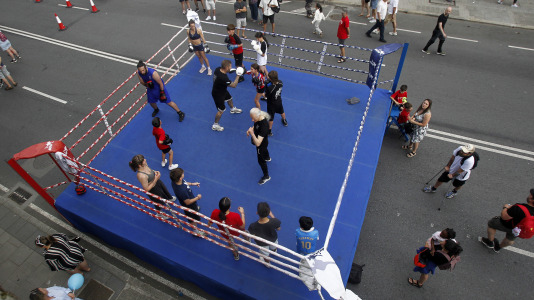 El entorno del estadio de Riazor y las playas acogieron una amplia variedad de actividades