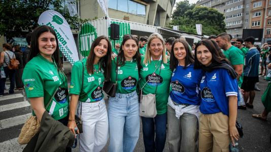 Fiesta completa en el Palacio, con gran ambiente en la previa y celebración en las gradas