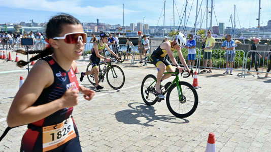 Espectacular ambiente en las pruebas de los campeonatos de España este sábado en la ciudad herculina