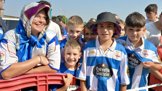 Cientos de seguidores animaron al equipo blanquiazul en A Magdalena