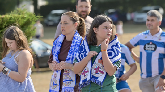 Cientos de seguidores animaron al equipo blanquiazul en A Magdalena