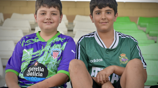 Cientos de seguidores animaron al equipo blanquiazul en A Magdalena