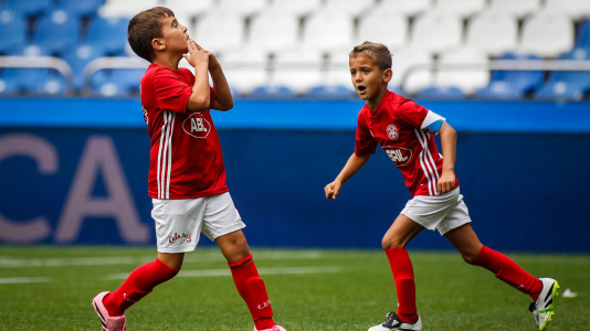 Calasanz y Dépor se llevaron los trofeos en categoría prebenjamín y benjamín