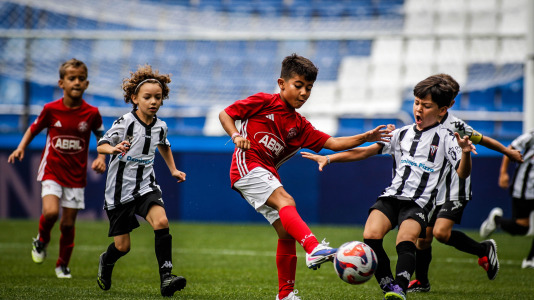 Calasanz y Dépor se llevaron los trofeos en categoría prebenjamín y benjamín