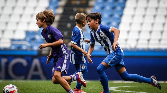 Calasanz y Dépor se llevaron los trofeos en categoría prebenjamín y benjamín