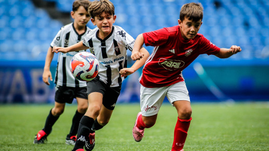 Calasanz y Dépor se llevaron los trofeos en categoría prebenjamín y benjamín