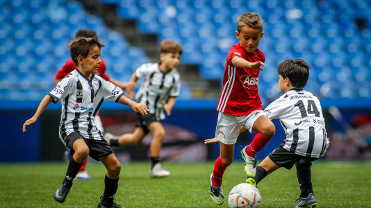 Calasanz y Dépor se llevaron los trofeos en categoría prebenjamín y benjamín
