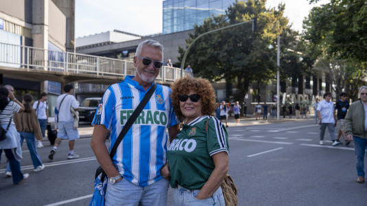 Hubo gran ambiente en la previa del Deportivo-Elche a pesar de ser lunes