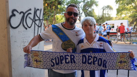 Cientos de seguidores blanquiazules estuvieron en La Rosaleda