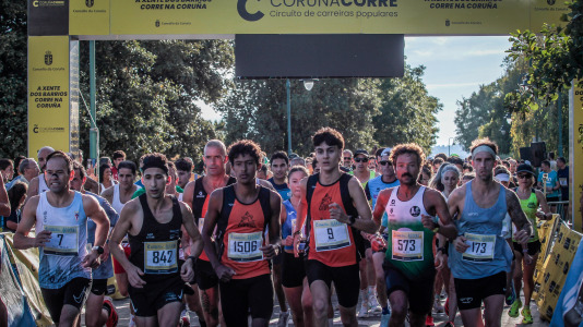 Cientos de corredores participaron en una nueva prueba del Coruña Corre