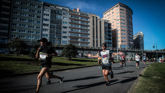 Cientos de corredores participaron en una nueva prueba del Coruña Corre