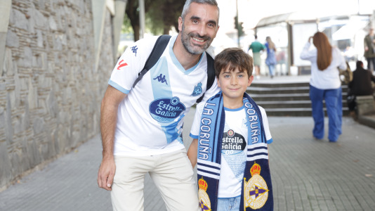 Más de 10.000 seguidores se dieron cita en Riazor para el amistoso de este viernes