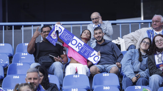 Más de 10.000 seguidores se dieron cita en Riazor para el amistoso de este viernes