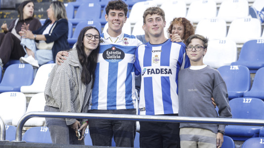 Más de 10.000 seguidores se dieron cita en Riazor para el amistoso de este viernes