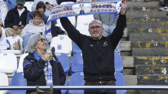 Más de 10.000 seguidores se dieron cita en Riazor para el amistoso de este viernes