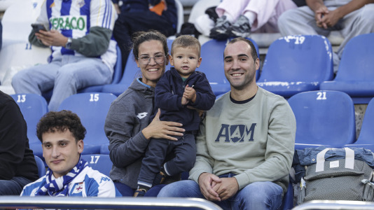 Más de 10.000 seguidores se dieron cita en Riazor para el amistoso de este viernes