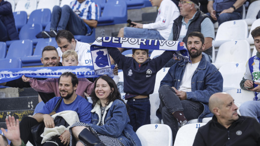 Más de 10.000 seguidores se dieron cita en Riazor para el amistoso de este viernes