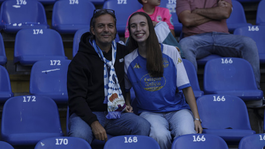 Más de 10.000 seguidores se dieron cita en Riazor para el amistoso de este viernes