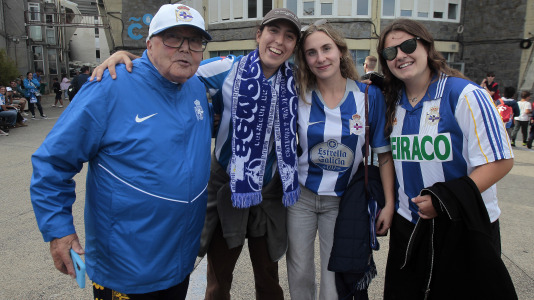 Más de 10.000 seguidores se dieron cita en Riazor para el amistoso de este viernes