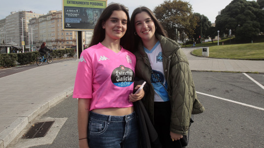 Más de 10.000 seguidores se dieron cita en Riazor para el amistoso de este viernes