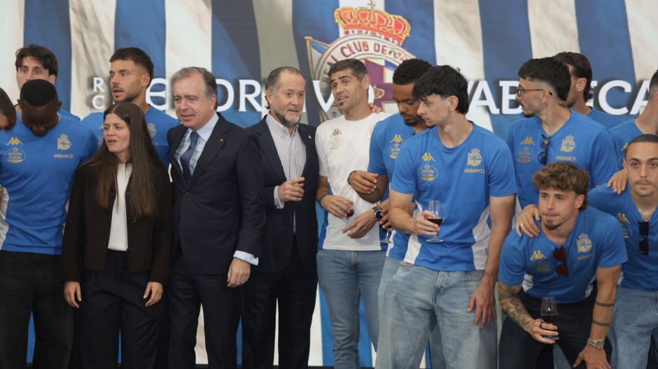 La plantilla blanquiazul visitó este lunes el Espacio Avenida y el museo MEGA en A Grela